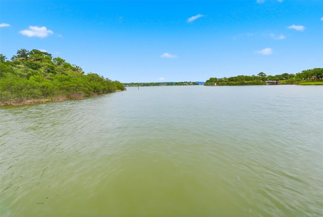 1412 Parkway ST, Tow, TX 78672