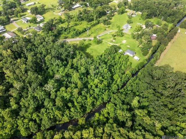 12226 and 12246 Peter Bourgeois Rd, St Amant, LA 70774