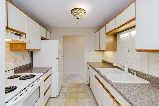 9 Morrill Lane 6, North Providence, RI 02904