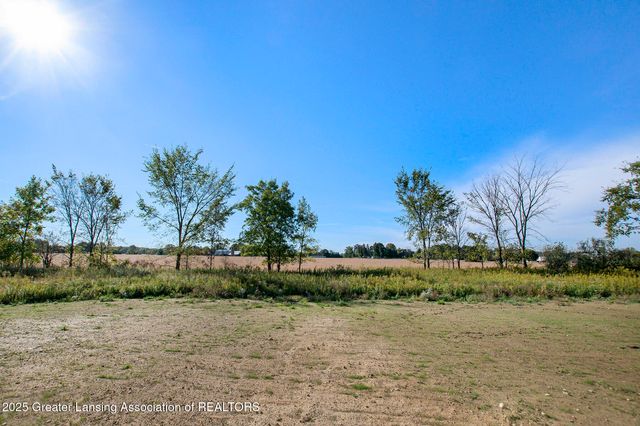 1080 Woodridge Drive, St. Johns, MI 48879