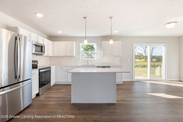 1080 Woodridge Drive, St. Johns, MI 48879