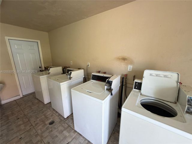 1370 NE 119th St 137021, Miami, FL 33161