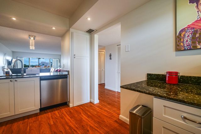 3930 Inverrary Boulevard 703, Lauderhill, FL 33319