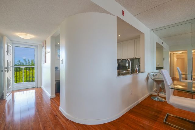 3930 Inverrary Boulevard 703, Lauderhill, FL 33319