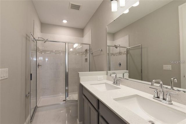 7055 CARRICKBEND LANE, Orlando, FL 32819