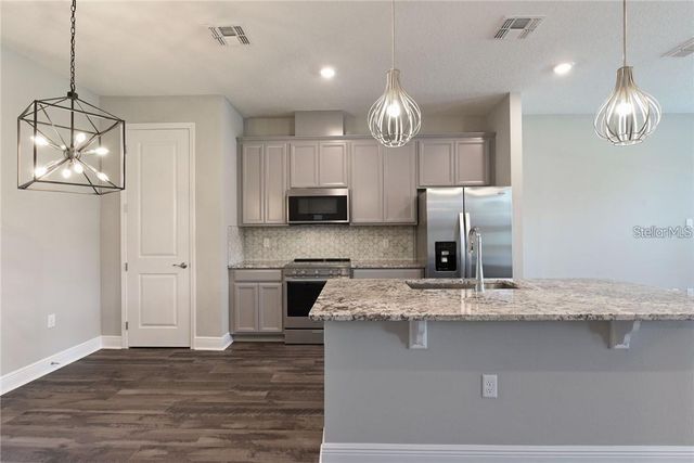 7055 CARRICKBEND LANE, Orlando, FL 32819