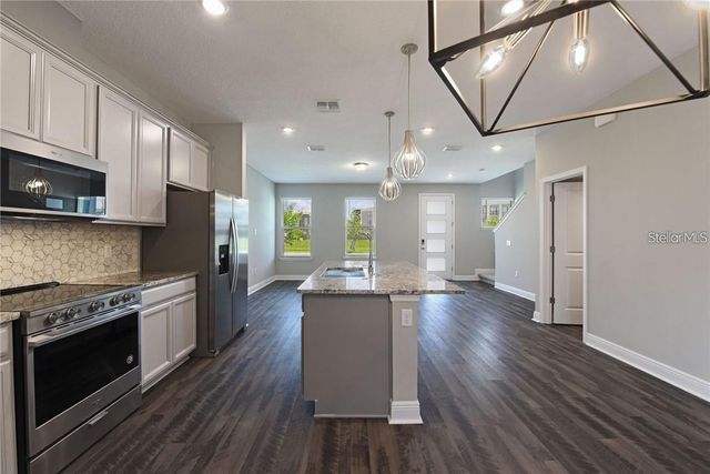 7055 CARRICKBEND LANE, Orlando, FL 32819