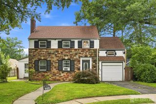 928 Beechwood Court, Plainfield, NJ 07060