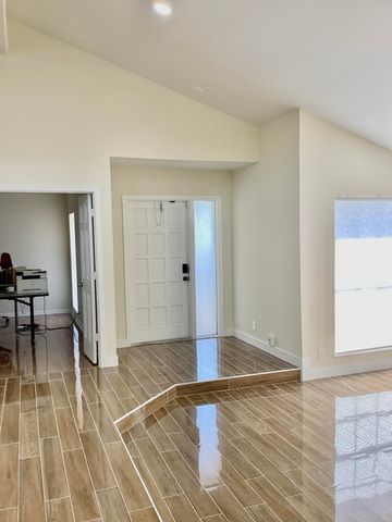 8895 Old Pine Road, Boca Raton, FL 33433