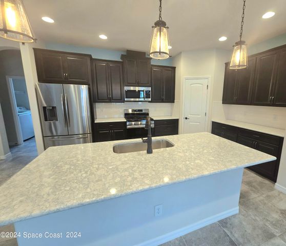 8432 Paragrass Avenue, Melbourne, FL 32940