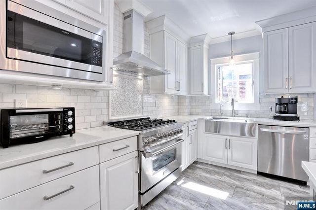 221 Passaic Avenue, Hasbrouck Heights, NJ 07604