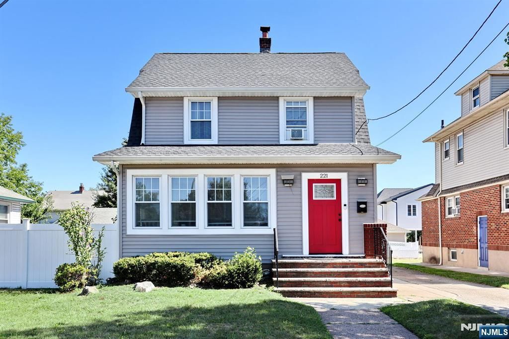 221 Passaic Avenue, Hasbrouck Heights, NJ 07604