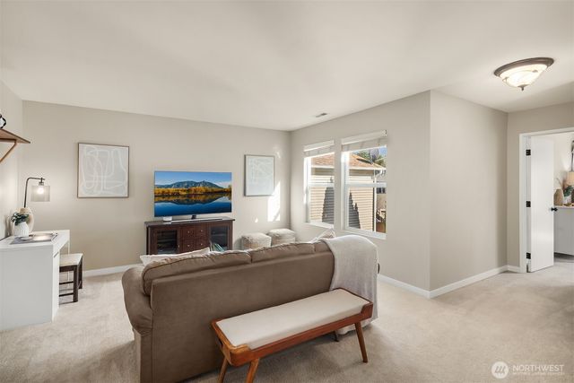 36907 SE Braeburn Street, Snoqualmie, WA 98065