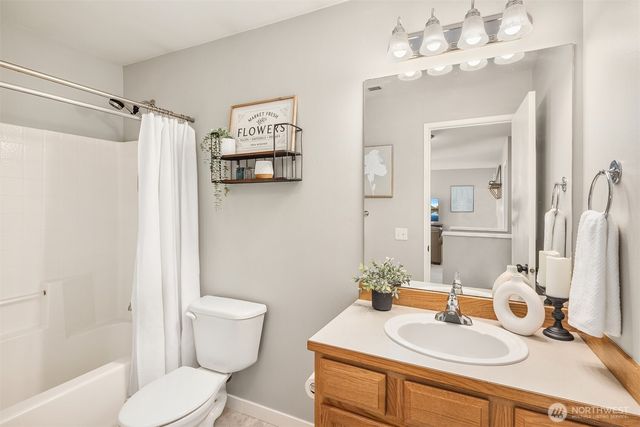 36907 SE Braeburn Street, Snoqualmie, WA 98065