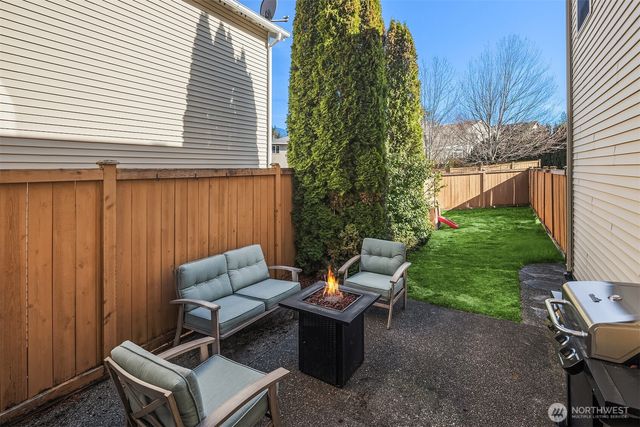 36907 SE Braeburn Street, Snoqualmie, WA 98065