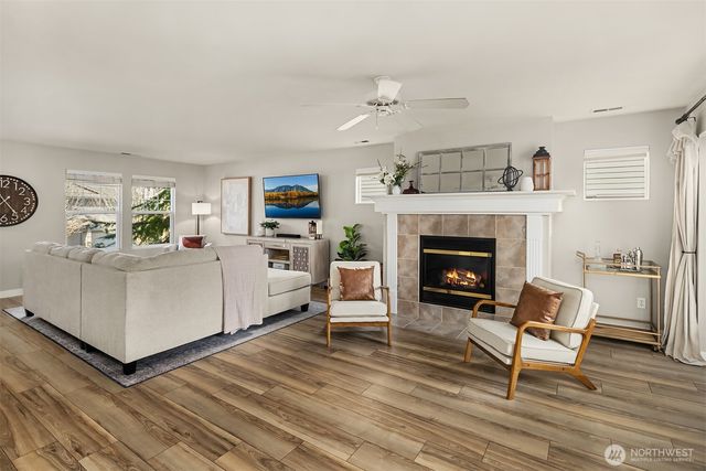 36907 SE Braeburn Street, Snoqualmie, WA 98065