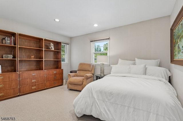 1 Fredon Dr, Livingston Twp., NJ 07039