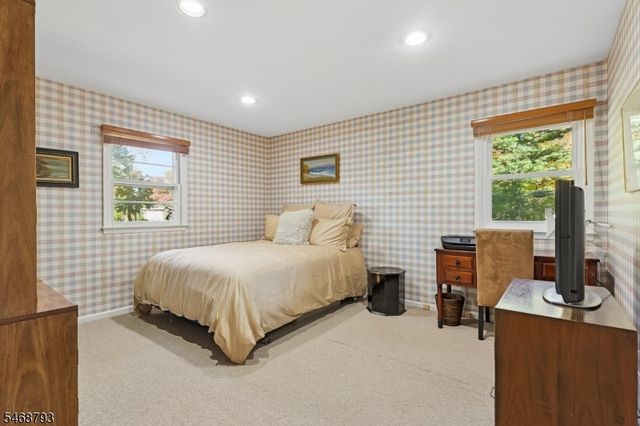 1 Fredon Dr, Livingston Twp., NJ 07039