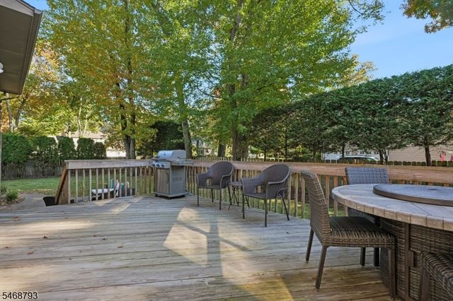 1 Fredon Dr, Livingston Twp., NJ 07039