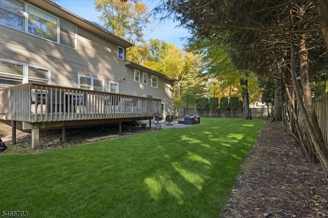1 Fredon Dr, Livingston Twp., NJ 07039