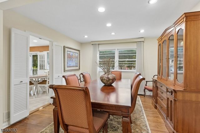 1 Fredon Dr, Livingston Twp., NJ 07039