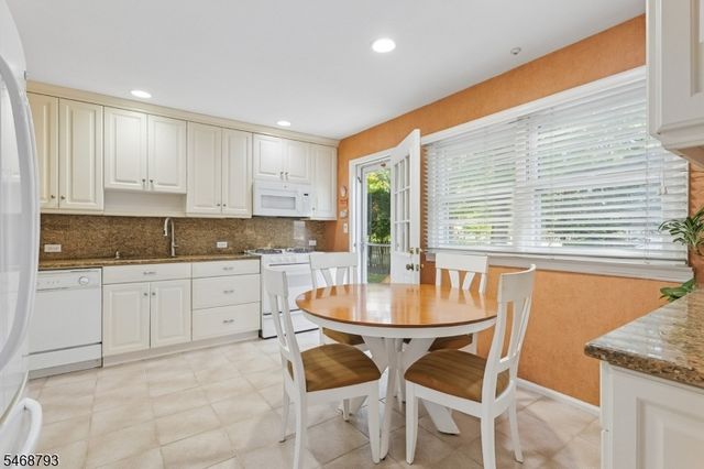 1 Fredon Dr, Livingston Twp., NJ 07039