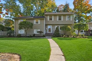 1 Fredon Dr, Livingston Twp., NJ 07039