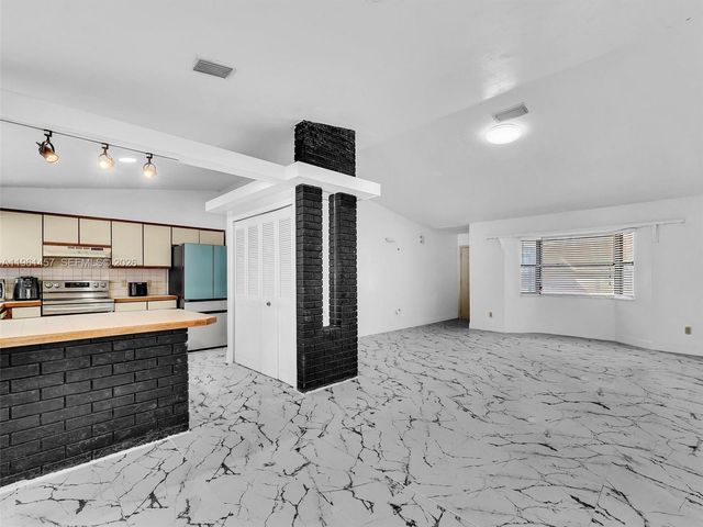 1819 SE Joy Haven St, Port St. Lucie, FL 34983