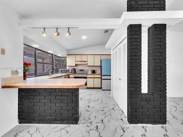 1819 SE Joy Haven St, Port St. Lucie, FL 34983