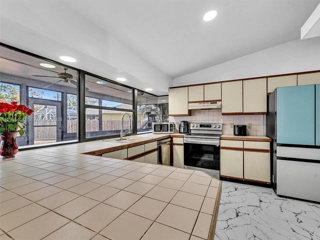 1819 SE Joy Haven St, Port St. Lucie, FL 34983