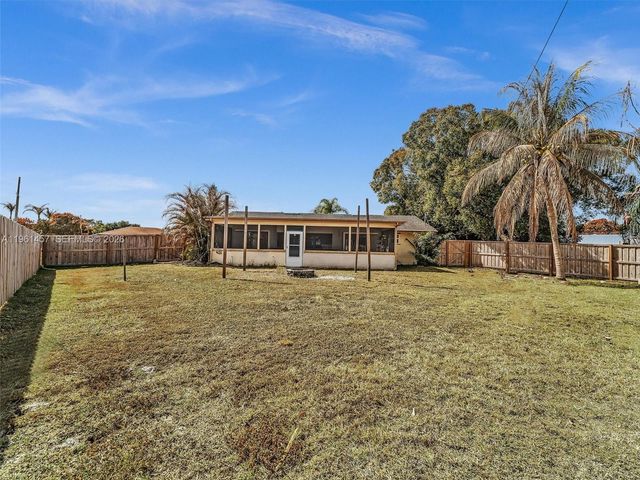 1819 SE Joy Haven St, Port St. Lucie, FL 34983