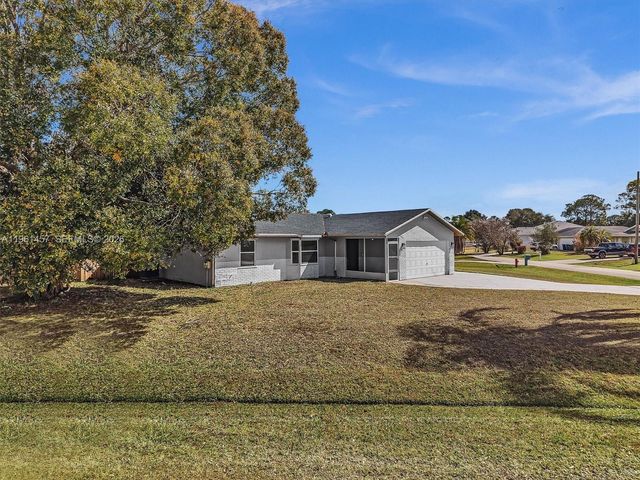 1819 SE Joy Haven St, Port St. Lucie, FL 34983