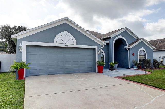 2242 TOWERING OAKS CIRCLE, Seffner, FL 33584