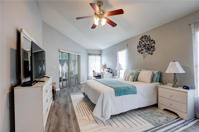 2242 TOWERING OAKS CIRCLE, Seffner, FL 33584