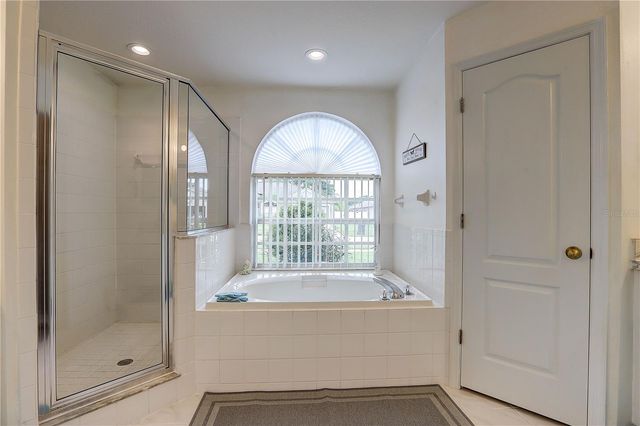 2242 TOWERING OAKS CIRCLE, Seffner, FL 33584