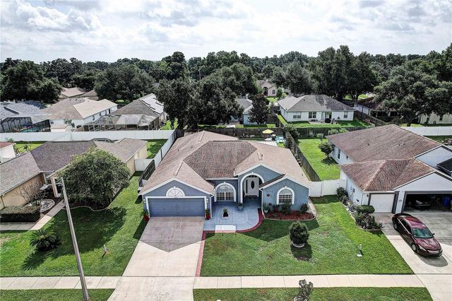 2242 TOWERING OAKS CIRCLE, Seffner, FL 33584