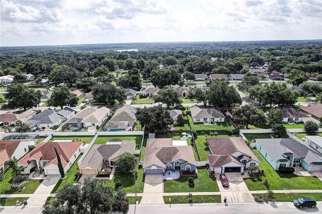 2242 TOWERING OAKS CIRCLE, Seffner, FL 33584