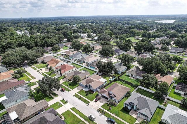 2242 TOWERING OAKS CIRCLE, Seffner, FL 33584