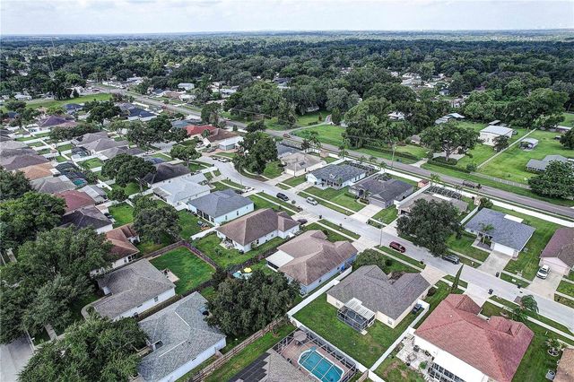 2242 TOWERING OAKS CIRCLE, Seffner, FL 33584