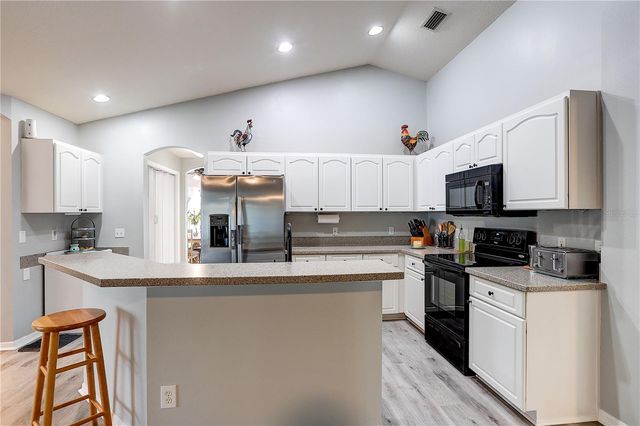 2242 TOWERING OAKS CIRCLE, Seffner, FL 33584