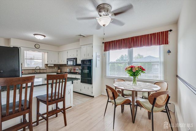 736 Harrell Avenue, Woodbridge Proper, NJ 07095