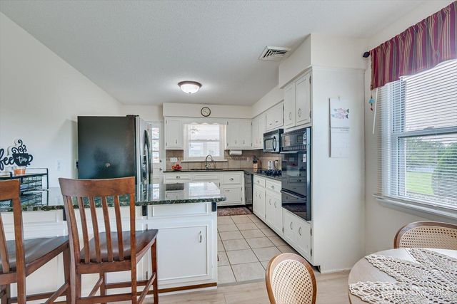 736 Harrell Avenue, Woodbridge Proper, NJ 07095