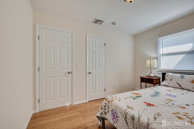 736 Harrell Avenue, Woodbridge Proper, NJ 07095