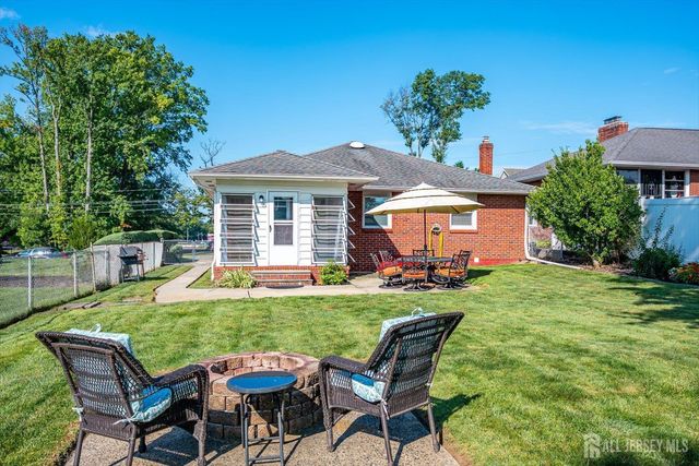 736 Harrell Avenue, Woodbridge Proper, NJ 07095