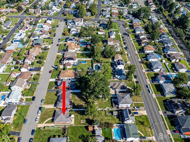 736 Harrell Avenue, Woodbridge Proper, NJ 07095