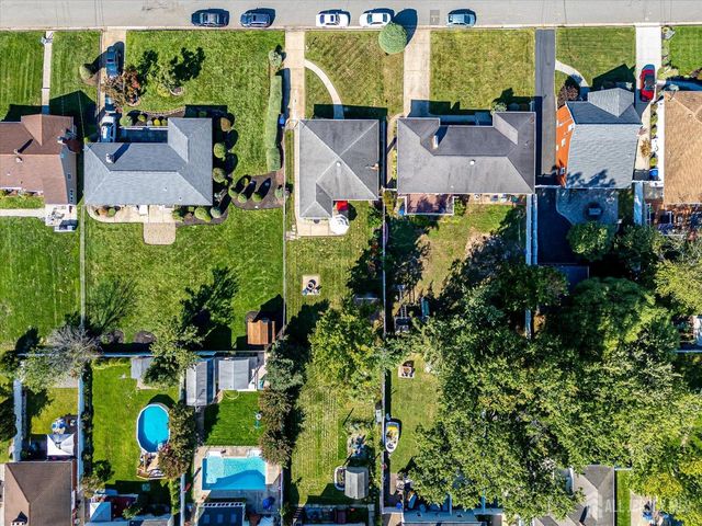 736 Harrell Avenue, Woodbridge Proper, NJ 07095