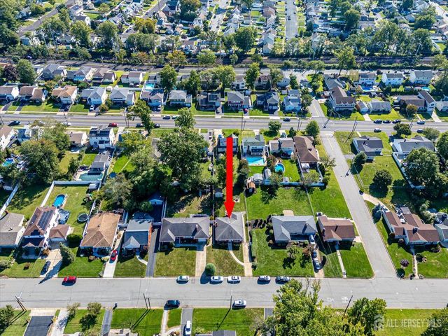 736 Harrell Avenue, Woodbridge Proper, NJ 07095