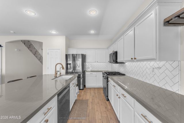 2522 E MINE CREEK Road, Phoenix, AZ 85024