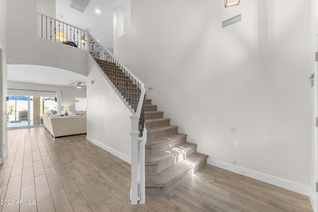 2522 E MINE CREEK Road, Phoenix, AZ 85024