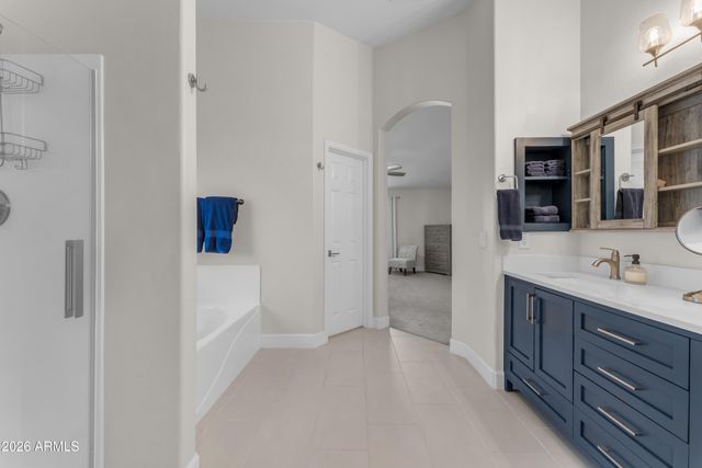 2522 E MINE CREEK Road, Phoenix, AZ 85024